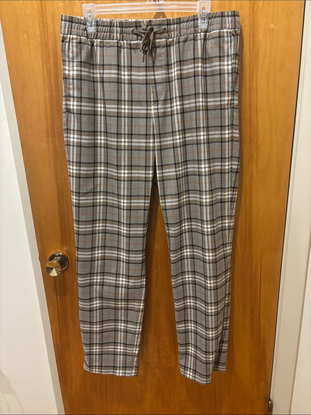 H&M Men's Regular Fit Plaid Drawstring Trousers - Gray/Beige